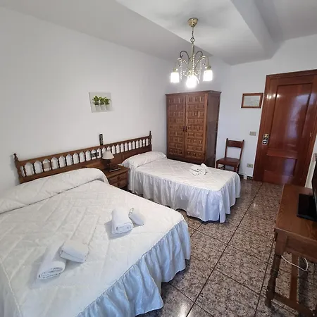 Pension-restaurante Vilaboa 招待所 *