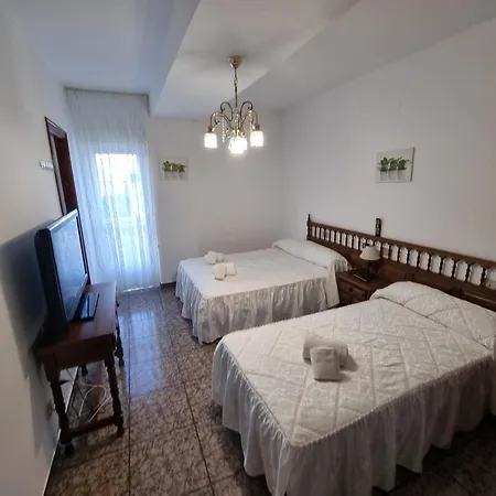 Pension-restaurante Vilaboa 招待所 *