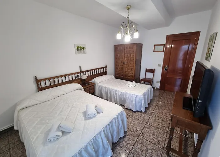 Pension-restaurante Vilaboa Гостевой дом *