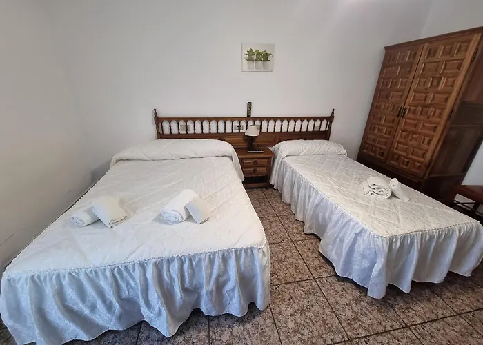 Pension-restaurante Vilaboa Гостевой дом *